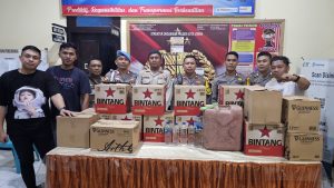 Cipta Kondisi Jelang Pemilu 2024, Polsek Kota Utara Amankan Ratusan Botol Miras Berbagai Jenis