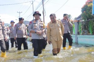 Kapolda Gorontalo Sambangi Lokasi Terdampak Banjir