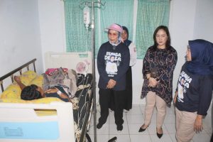 Bupati Merlan Tinjau Layanan Kesehatan Hingga Membuka Pelayanan Bagi Masyarkat di Bone Pantai
