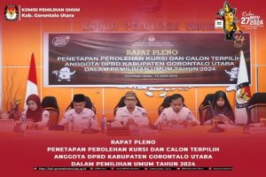 KPU Gorontalo Utara Serahkan Dokumen Penetapan Calon Terpilih Anggota DPRD Periode 2024-2029
