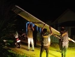 KPU Kabgor Bersihkan APK Peserta Pilkada 2024
