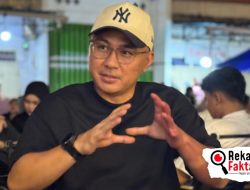 Aldi Andalan Uloli Dapat Sambutan Hangat Saat Nongkrong di Pelataran Sentral