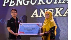 Wujud Kepedulian Alumni, IKA FK Unismuh Makassar Bantu Biaya Pendidikan Mahasiswa
